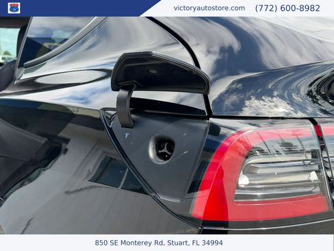 Used 2022 Tesla Model Y Long Range AWD/4WD image 14