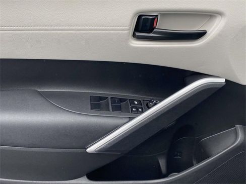 Used 2023 Toyota Corolla Cross L image 14
