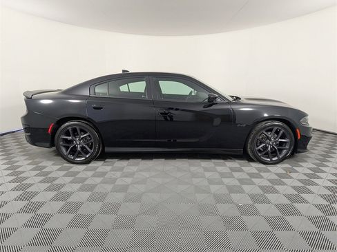 Used 2023 Dodge Charger R/T w/ Blacktop Package image 4