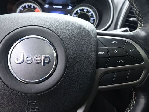 Used 2021 Jeep Cherokee Latitude Lux 80th Anniv w/ Quick Order Package 26U 80TH image 14