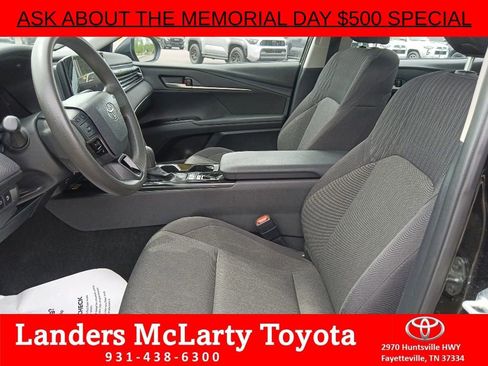 Used 2025 Toyota Camry LE FWD image 15