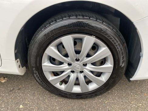 Used 2013 Toyota Corolla LE image 20