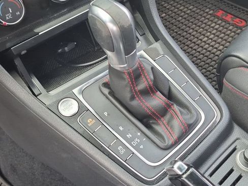 Used 2015 Volkswagen GTI SE FWD image 14