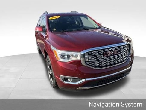 Used 2018 GMC Acadia Denali w/ Technology Package FWD image 19