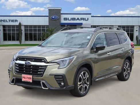 Used 2025 Subaru Ascent Touring w/ Popular Package #1 AWD/4WD image 3