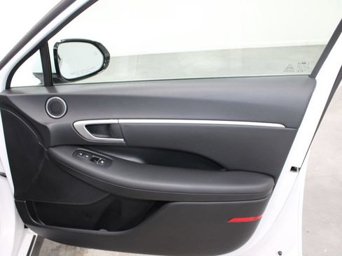 Used 2025 Hyundai Sonata SEL FWD image 24