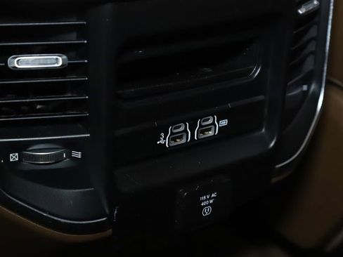 Used 2019 RAM 1500 Laramie image 24