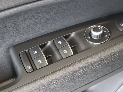 New 2025 Alfa Romeo Stelvio Sprint AWD/4WD image 22