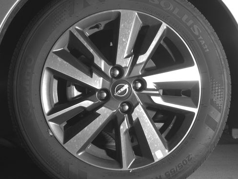 Used 2025 Nissan Versa SV FWD image 12