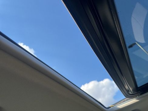 Used 2012 Nissan Sentra 2.0 SR w/ Special Edition Pkg image 24