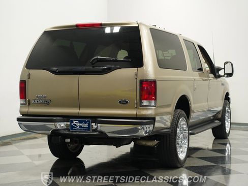 Used 2000 Ford Excursion XLT image 11