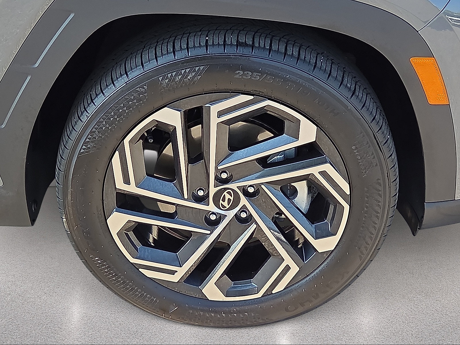 Used 2025 Hyundai Tucson Limited FWD image 7