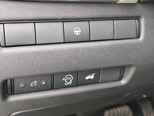 Used 2023 Nissan Rogue SL w/ SL Premium Package FWD image 11