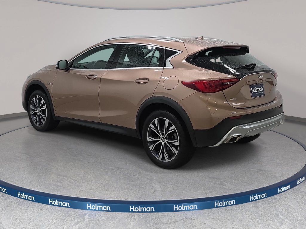 Used 2017 INFINITI QX30 Premium w/ Navigation Package AWD/4WD image 8