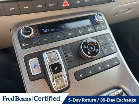 Used 2024 Hyundai Palisade Limited AWD/4WD image 17