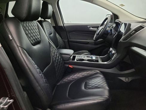 Used 2024 Ford Edge Titanium image 21