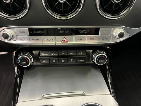 Used 2020 Kia Stinger GT2 AWD/4WD image 16