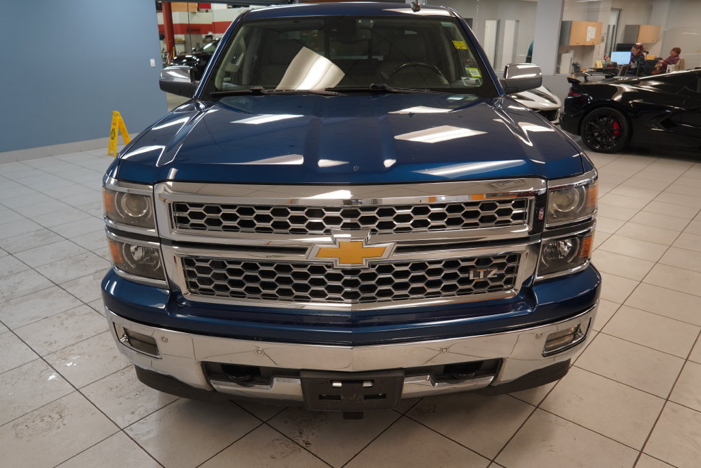 Used 2015 Chevrolet Silverado 1500 LTZ w/ LTZ Plus Package AWD/4WD image 67