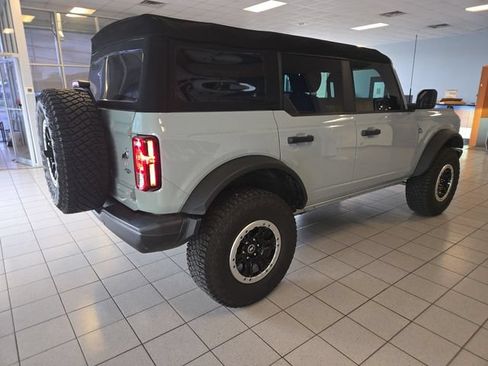 Used 2023 Ford Bronco Black Diamond w/ Sasquatch Package AWD/4WD image 8