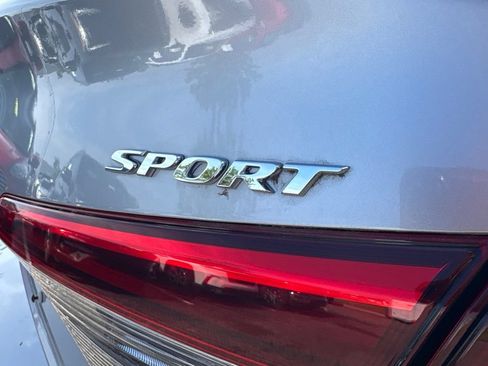 Used 2023 Honda Civic Sport image 4