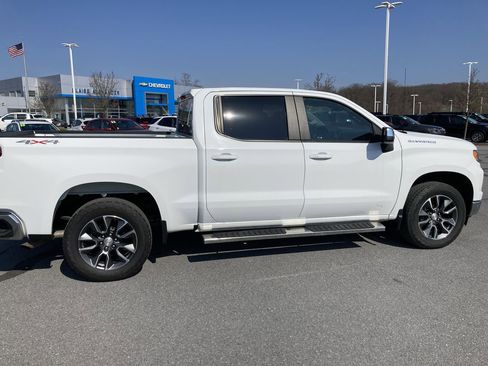 Used 2023 Chevrolet Silverado 1500 LT image 8