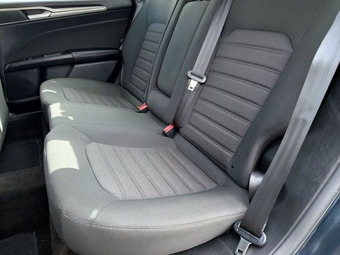 Used 2020 Ford Fusion SE FWD image 20