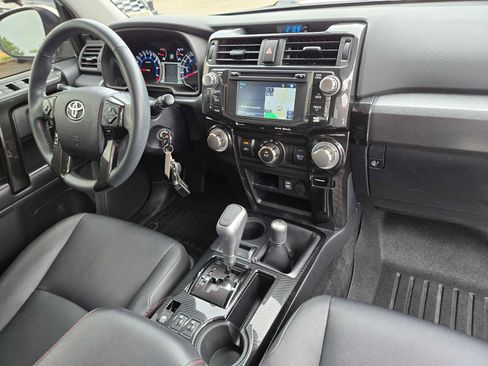 Used 2019 Toyota 4Runner TRD Off-Road Premium AWD/4WD image 13
