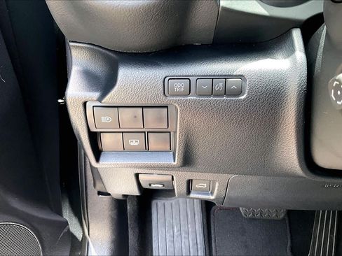 Used 2025 Lexus IS 300 w/ Premium Package RWD image 34