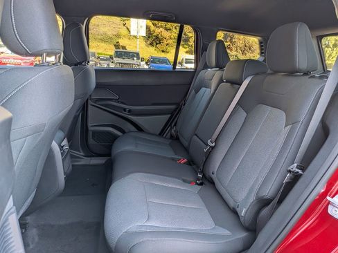 New 2026 Jeep Cherokee Laredo image 25