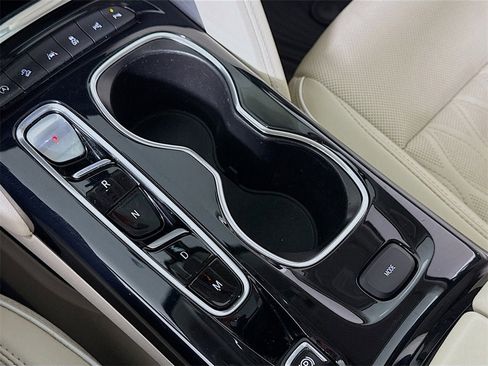 Used 2023 Buick Envision Avenir image 11