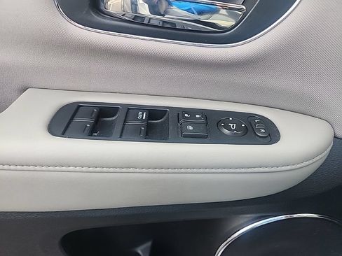 Used 2017 Honda HR-V EX image 26