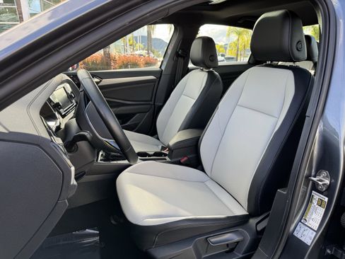 Used 2021 Volkswagen Jetta R-Line image 16