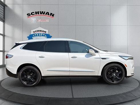 Used 2023 Buick Enclave Essence w/ Experience Buick Package AWD/4WD image 3