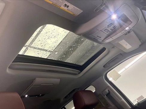 Used 2019 Chevrolet Tahoe Premier w/ Premier Plus Edition image 23