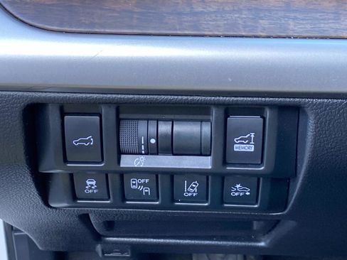 Used 2019 Subaru Outback 2.5i Limited AWD/4WD image 21
