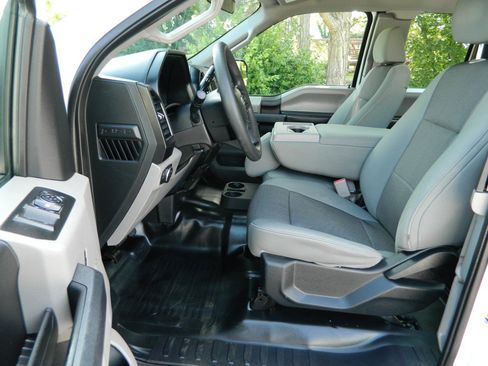 Used 2017 Ford F150 XL w/ Equipment Group 101A Mid AWD/4WD image 11