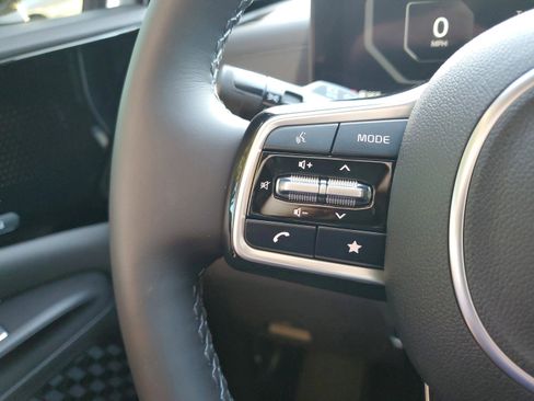 New 2026 Kia Carnival SX Prestige image 8