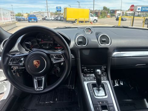 Used 2018 Porsche 718 Boxster GTS RWD image 13