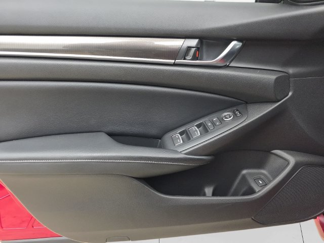Used 2018 Honda Accord Sport image 26