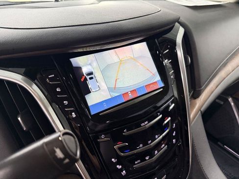 Used 2020 Cadillac Escalade ESV Premium Luxury AWD/4WD image 27