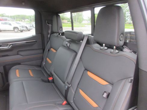 New 2026 GMC Sierra 1500 AT4 w/ AT4 Premium Package AWD/4WD image 14
