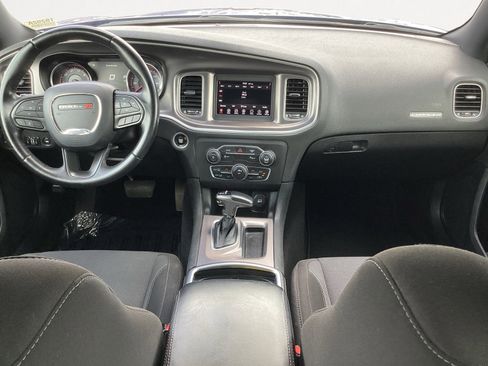 Used 2020 Dodge Charger SXT RWD image 4