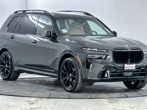 Used 2026 BMW X7 xDrive40i w/ M Sport Package image 9