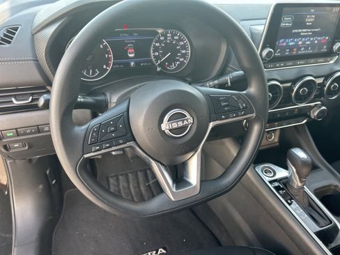 Used 2025 Nissan Sentra SV image 25