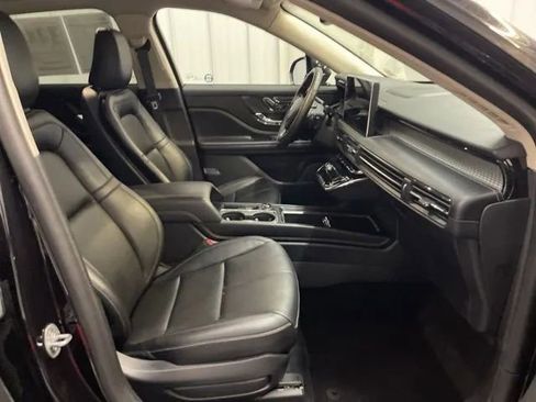 Used 2023 Lincoln Corsair AWD image 16