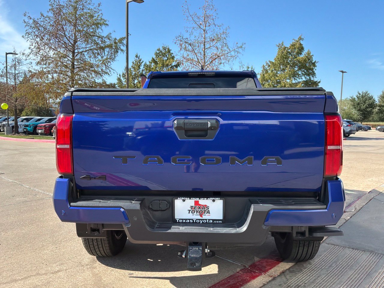 Used 2025 Toyota Tacoma TRD Sport w/ TRD Sport Upgrade Package AWD/4WD image 7