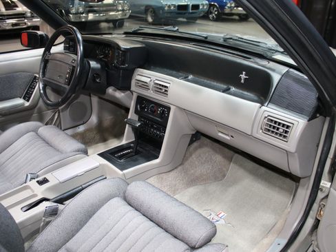 Used 1990 Ford Mustang GT RWD image 50