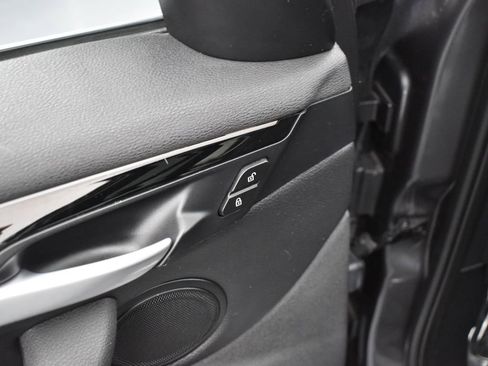 Used 2017 BMW X1 xDrive28i image 9