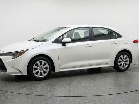 Used 2025 Toyota Corolla LE FWD image 3