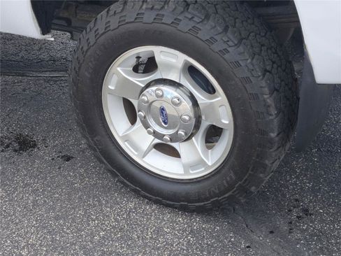 Used 2015 Ford F350 XLT w/ XLT Interior Package AWD/4WD image 18